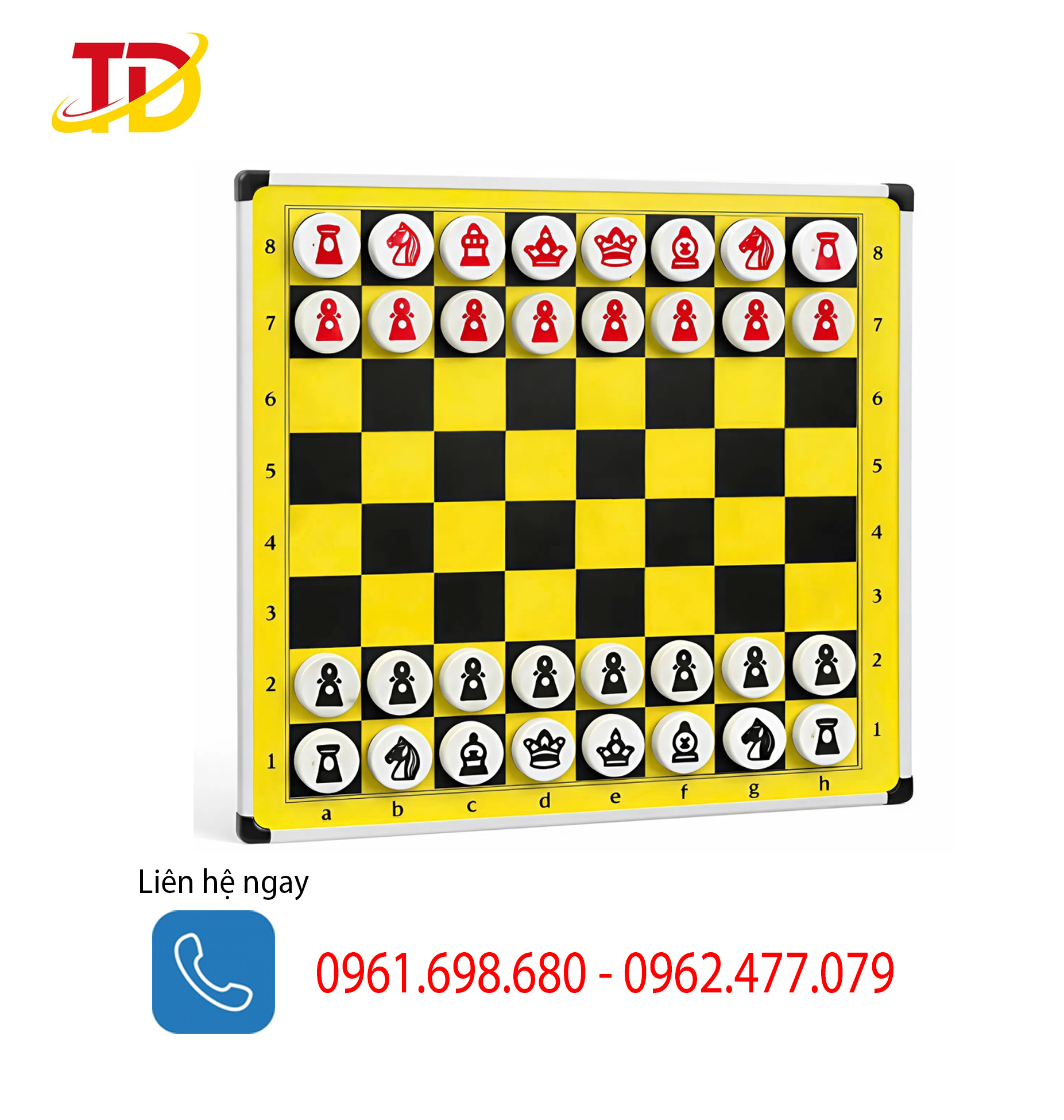 Bàn và quân cờ treo tường